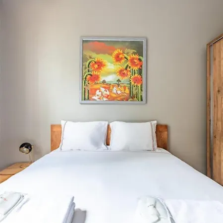 Stunning Bright Modern 1bd Balat Gem! #328 Стамбул