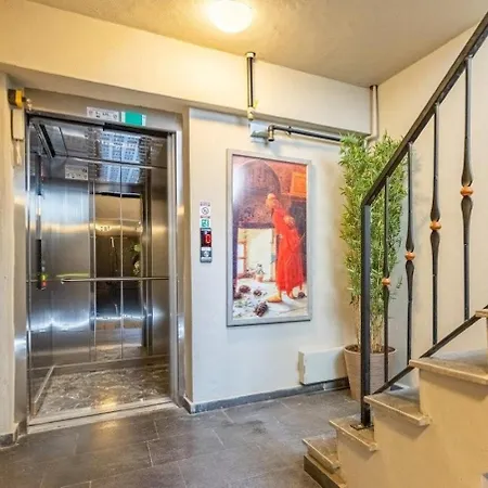 Апартаменты Stunning Bright Modern 1bd Balat Gem! #328 Стамбул