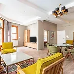 Stunning Bright Modern 1bd Balat Gem! #328 Apartment