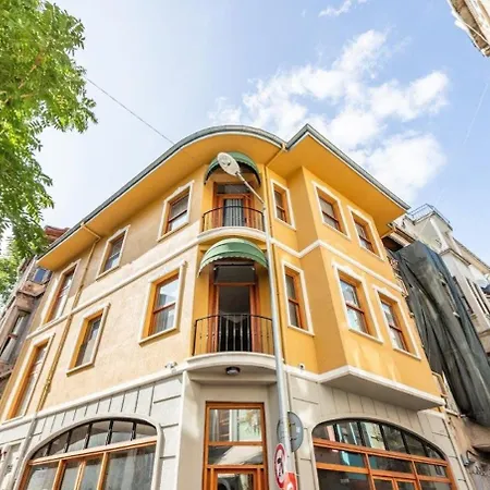 Stunning Bright Modern 1bd Balat Gem! #328 *